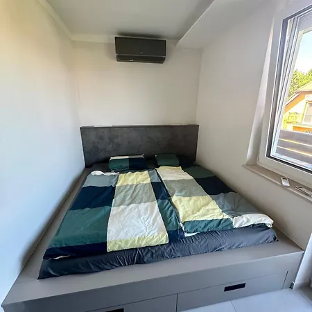 Apartment B32
